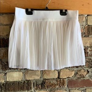 Lululemon Athletica White Pleated Skater Mini Skirt